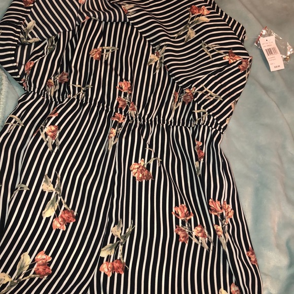 NWT romper size L - Picture 6 of 6